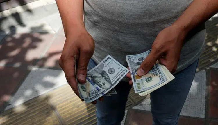 قیمت ارز در بازار آزاد امروز یکشنبه ۱۲ بهمن ۱۳۹۹