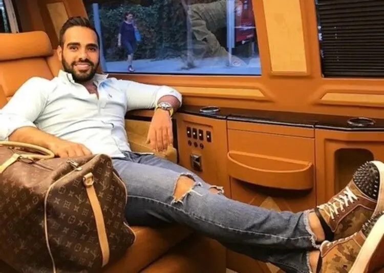 (ویدئو) ساشا سبحانی به احمدی‌نژاد: گفتی برو دختر چاوز رو بگیر!