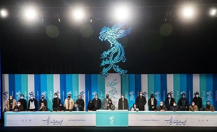 روز اول جشنواره فجر ۳۹؛ از حضور حاشیه‌ساز عادل فردوسی‌پور تا یک «بی‌همه چیز»