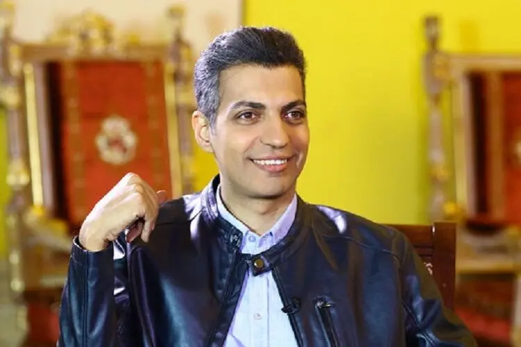 بیوگرافی عادل فردوسی‌پور