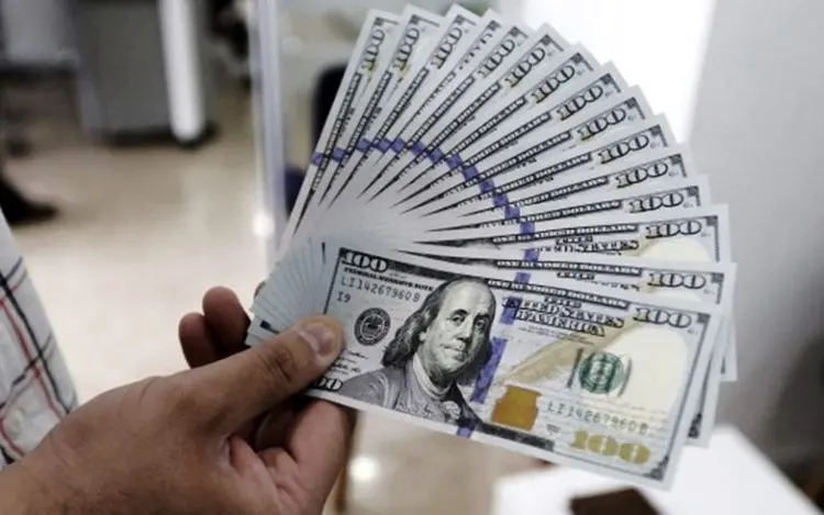 پیش بینی قیمت دلار در سال ۱۴۰۰