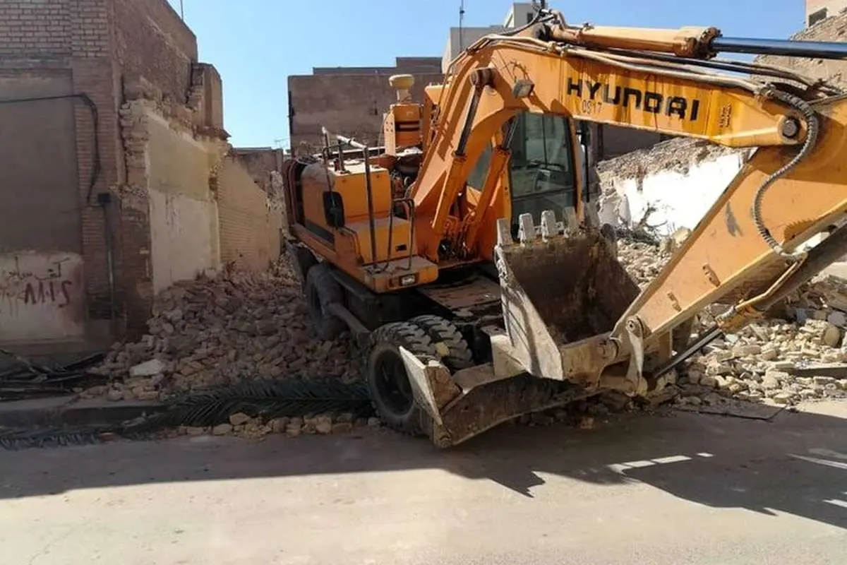 واکنش خانواده «احمد محمود» به تخریب خانه نویسنده