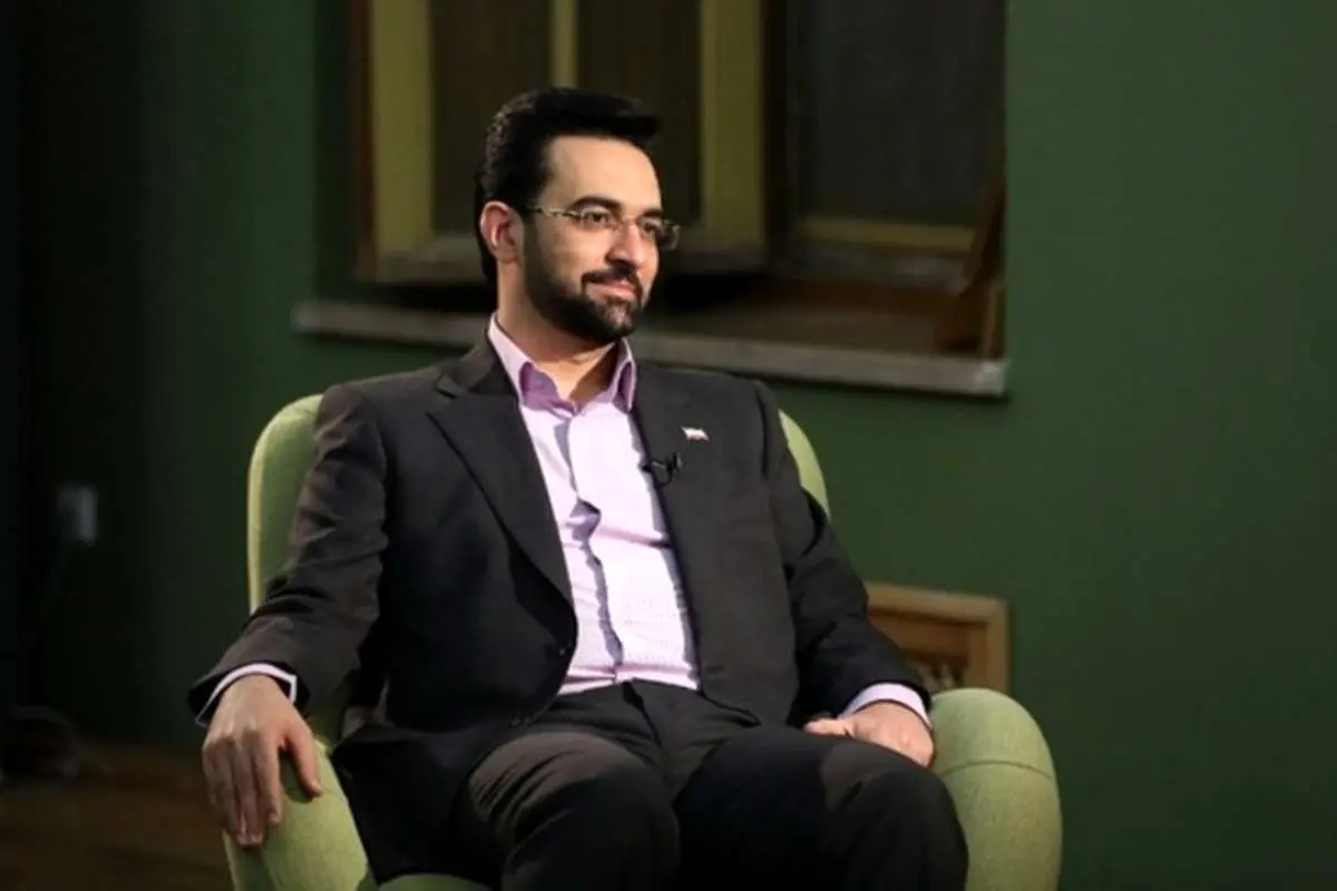 آذری جهرمی: اینترنت ملی وجود ندارد
