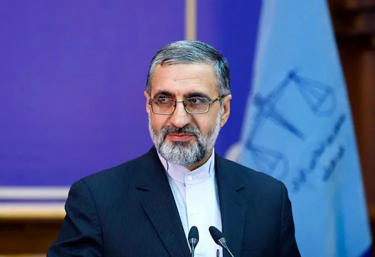 اختلاف دولت و قوه قضائیه بر سر توهین به روحانی