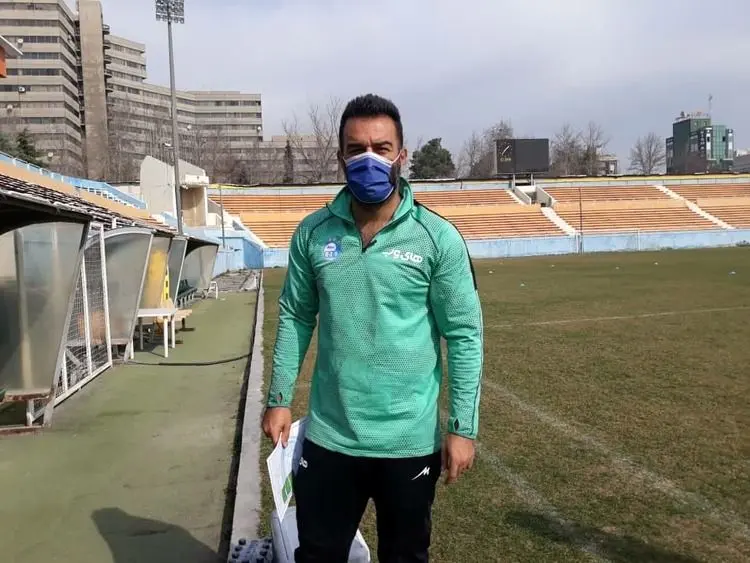 هواداران استقلال خواهان جدایی یک مربی شدند!