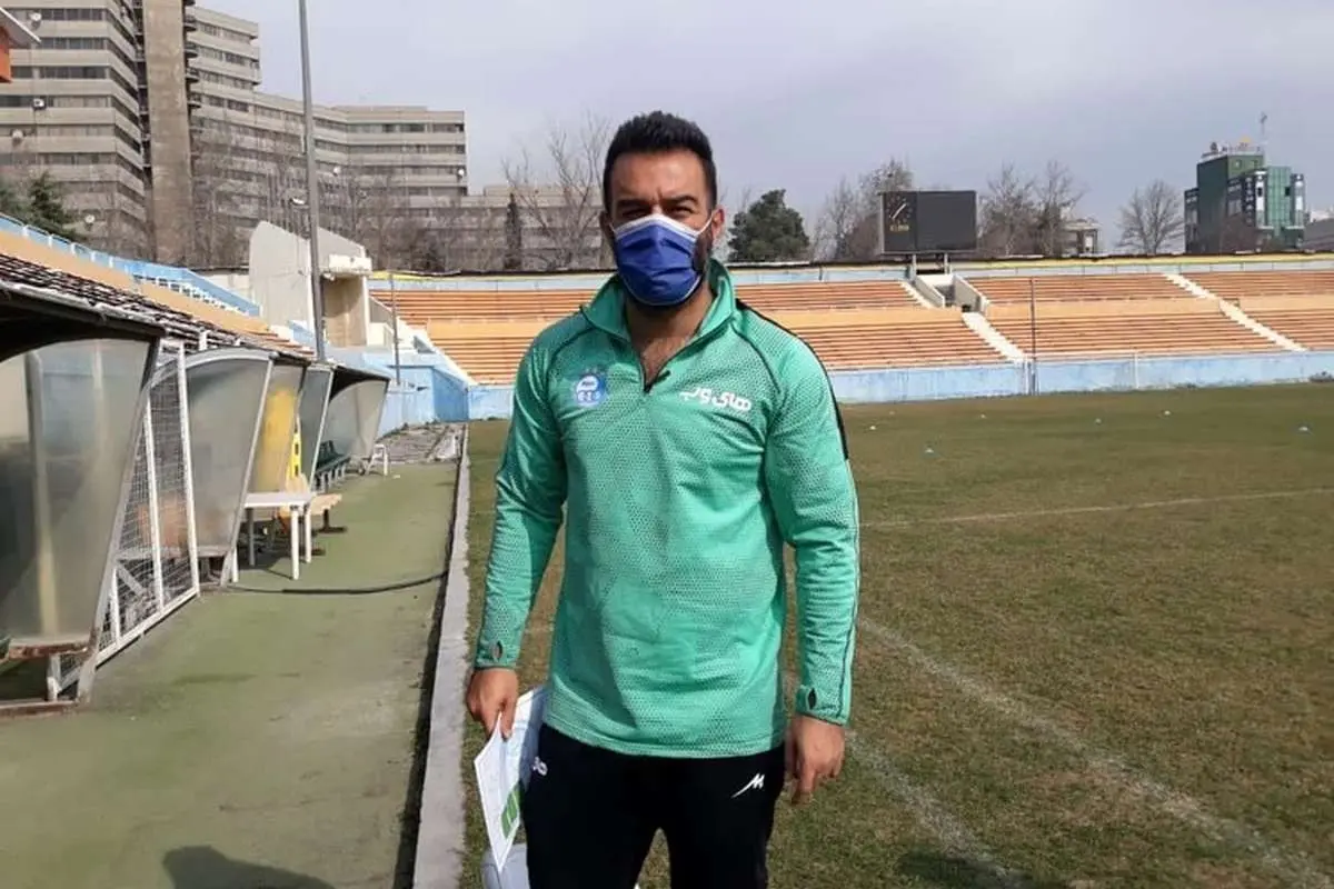 هواداران استقلال خواهان جدایی یک مربی شدند!