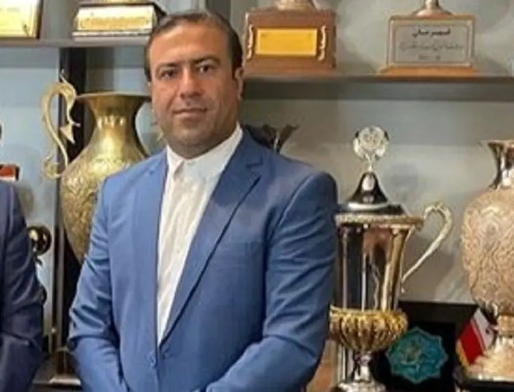 پیگیری توهین فکری به یک استقلالی