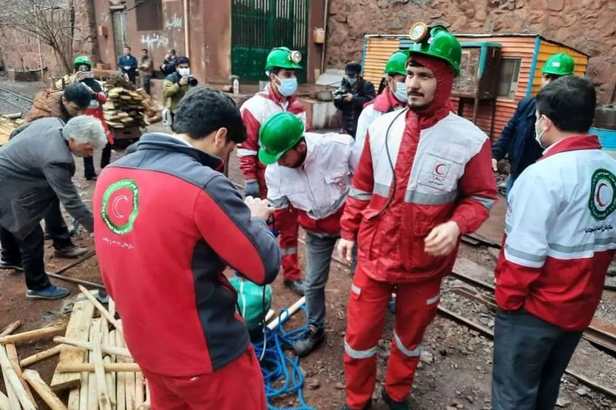 (ویدئو) ریزش معدن منگنز ونارچ یک فوتی برجا گذاشت