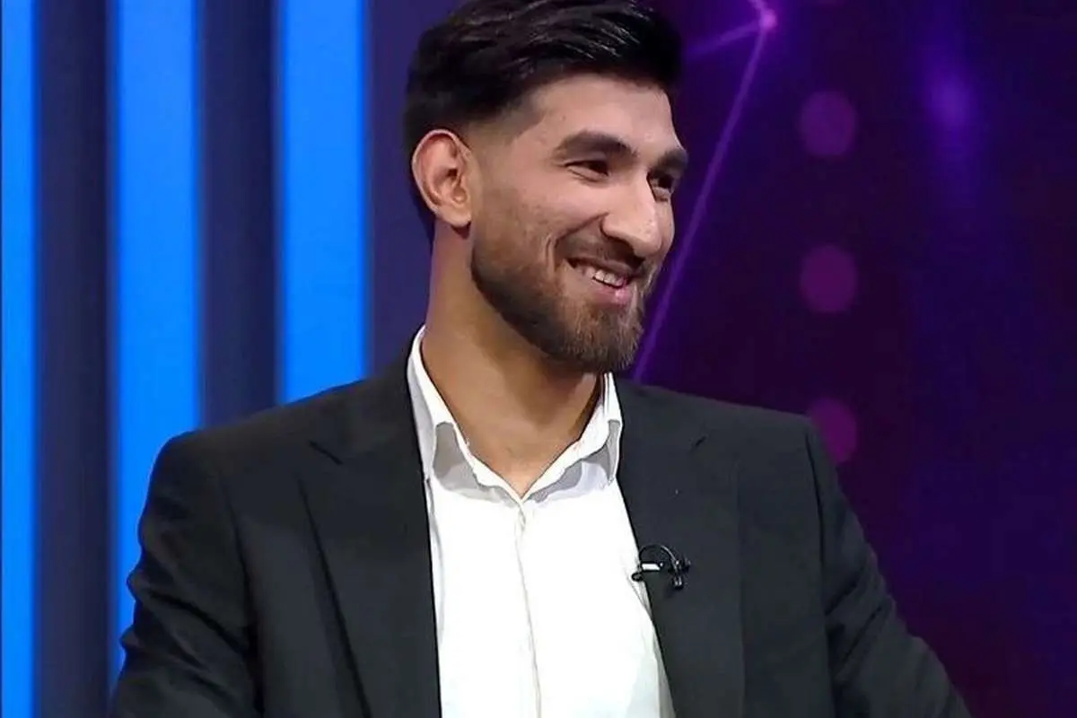 مغانلو در یک صورت پرسپولیسی میشود