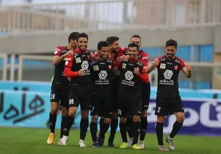 قهرمانی پرسپولیس در نیم‌فصل با گلباران گل‌گهر