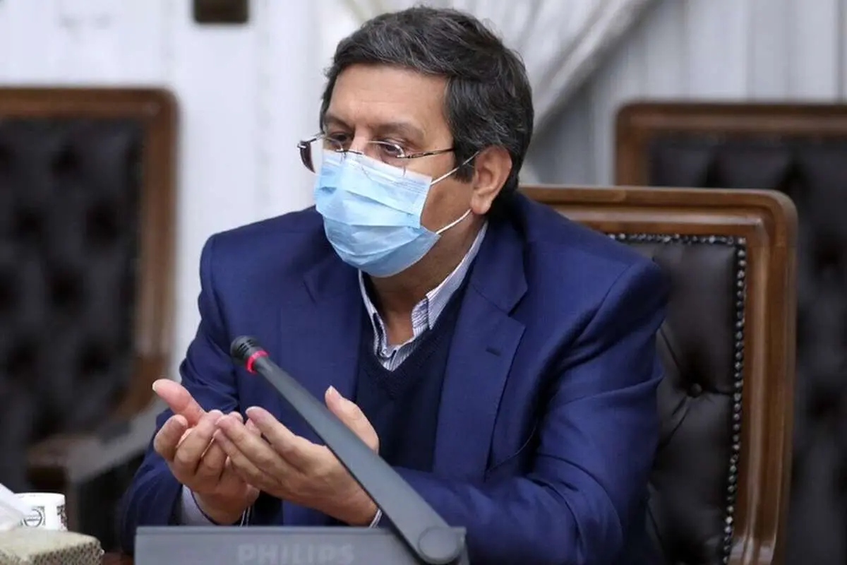 همتی: ارز ۴۲۰۰ تومانی تا ۶ ماه آینده برقرار است