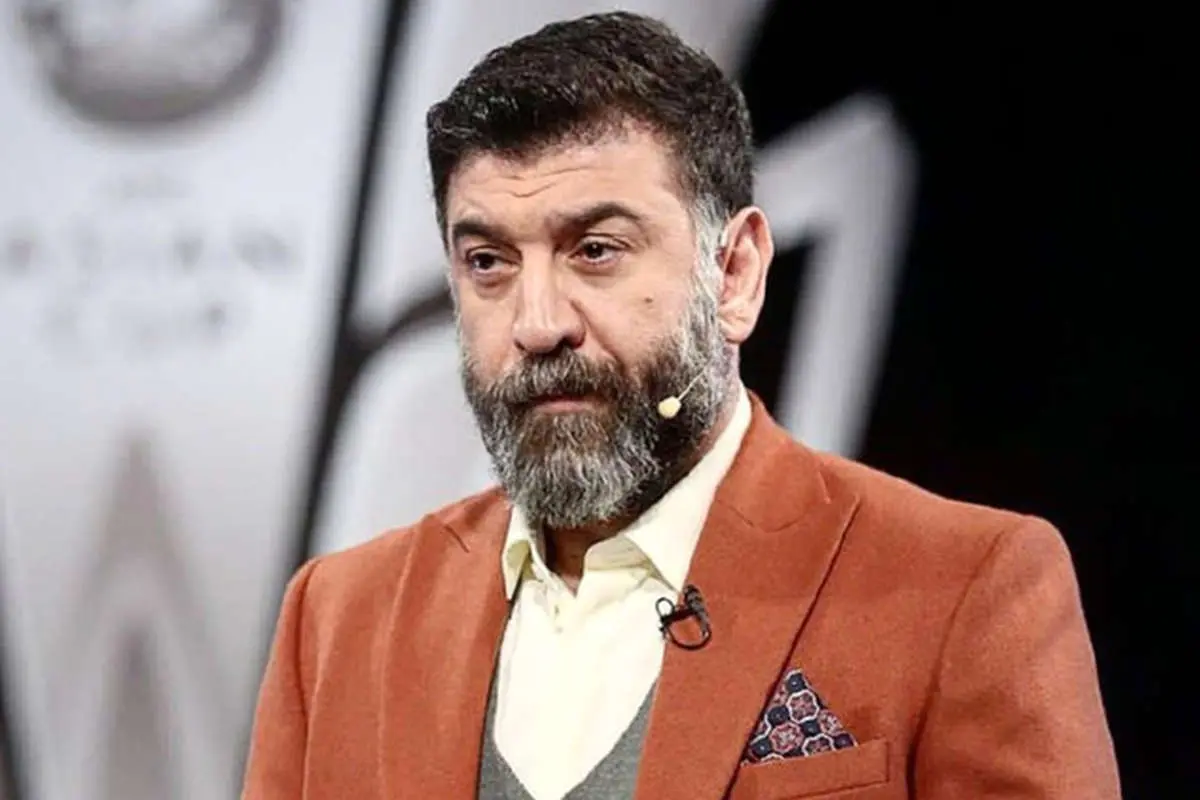 (ویدئو) تجمع مقابل بیمارستان پس از درگذشت انصاریان