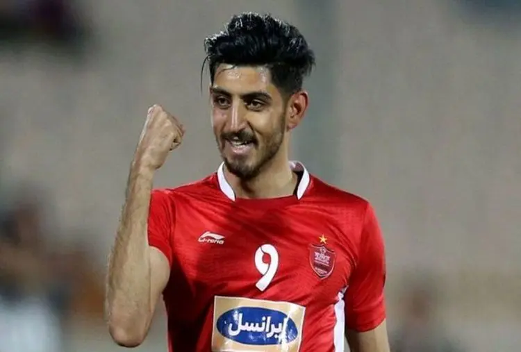 لژیونر سرشناس به تهران رسید؛ یک گام تا پرسپولیسی شدن