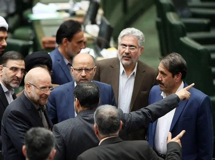 روزنامه جمهوری اسلامی: نمایندگان مجلس، خودشان را هم قبول ندارند
