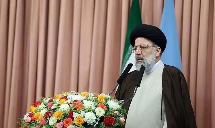 رئیسی: ملت و جامعه ما نه حق عقب‌نشینی دارد نه در جا زدن