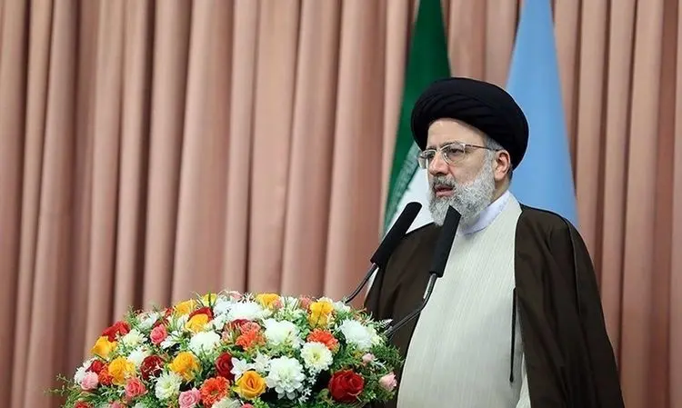 رئیسی: ملت و جامعه ما نه حق عقب‌نشینی دارد نه در جا زدن