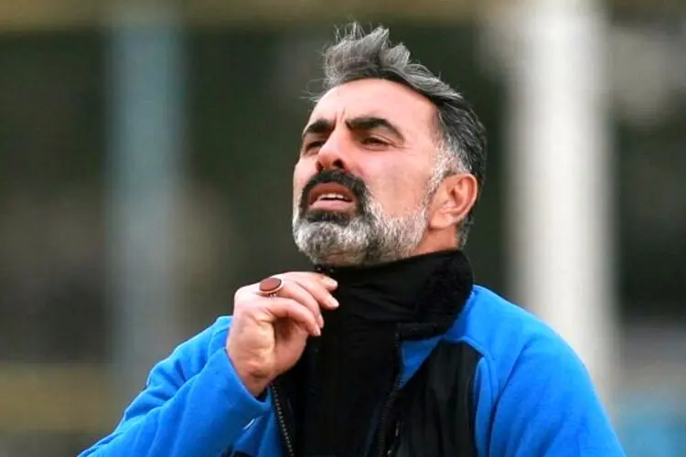 حمله باشگاه نساجی به سرمربی استقلال