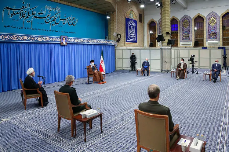 تداوم هتاکی‌ها و تکرار هشدار‌های رهبر انقلاب