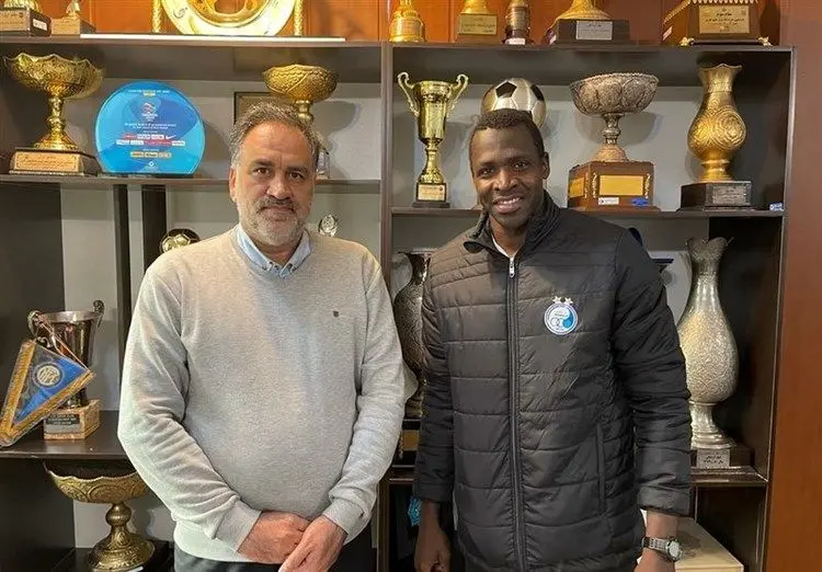 مهاجم استقلال پولدار شد