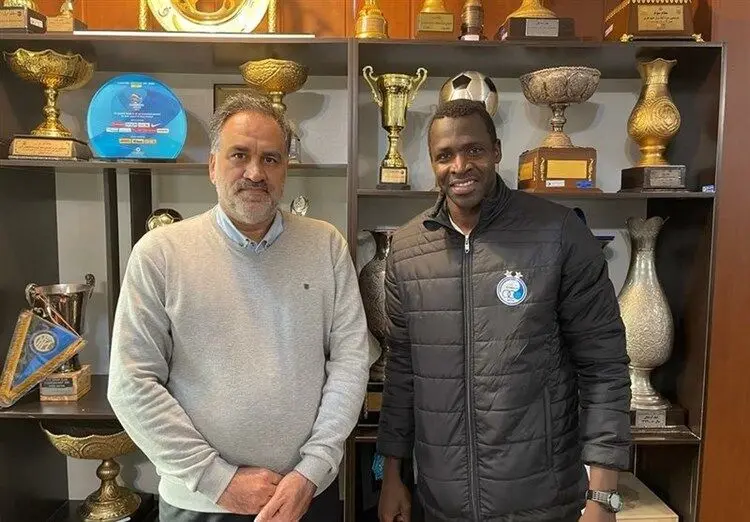 مهاجم استقلال پولدار شد