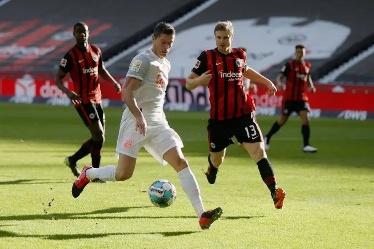(ویدیو) خلاصه بازی فرانکفورت 2 - 1 بایرن مونیخ 2 اسفند 99