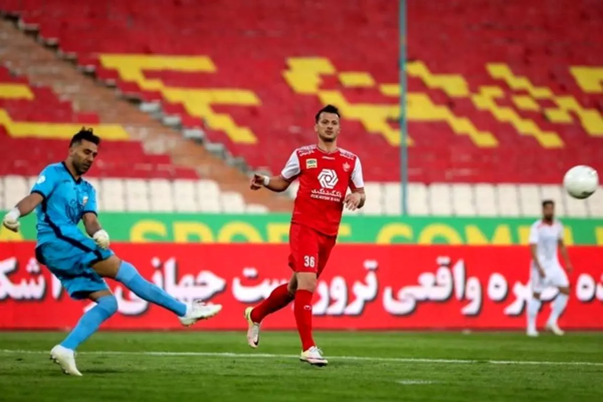مهاجم پرسپولیس در فهرست مازاد یحیی قرار گرفت