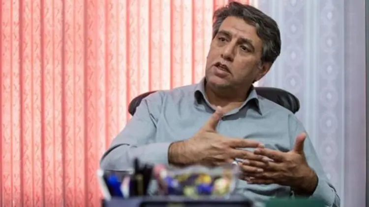 احمدی‌نژاد با روش‌های پوپولیستی دنبال موج‌سواری است