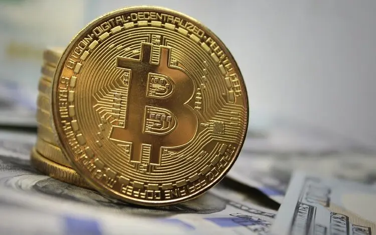 بیت کوین حالا از طلا هم ارزشمند‌تر است!