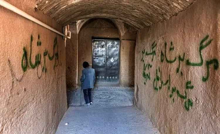(تصاویر) زخم بی‌فرهنگی بر پیکر کاهگلی شهر جهانی یزد
