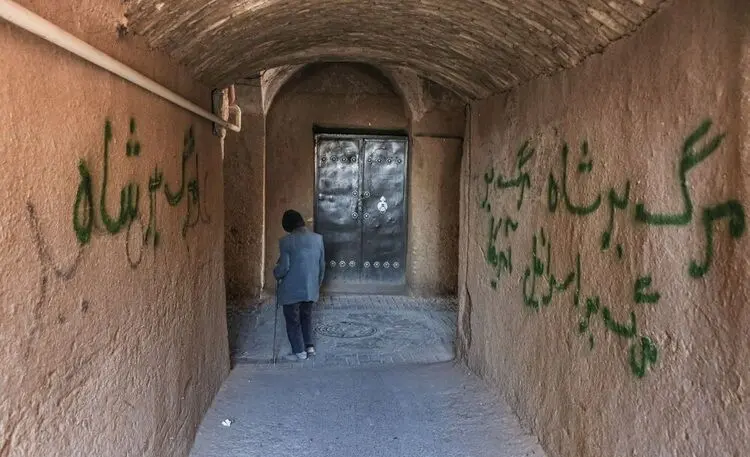 (تصاویر) زخم بی‌فرهنگی بر پیکر کاهگلی شهر جهانی یزد