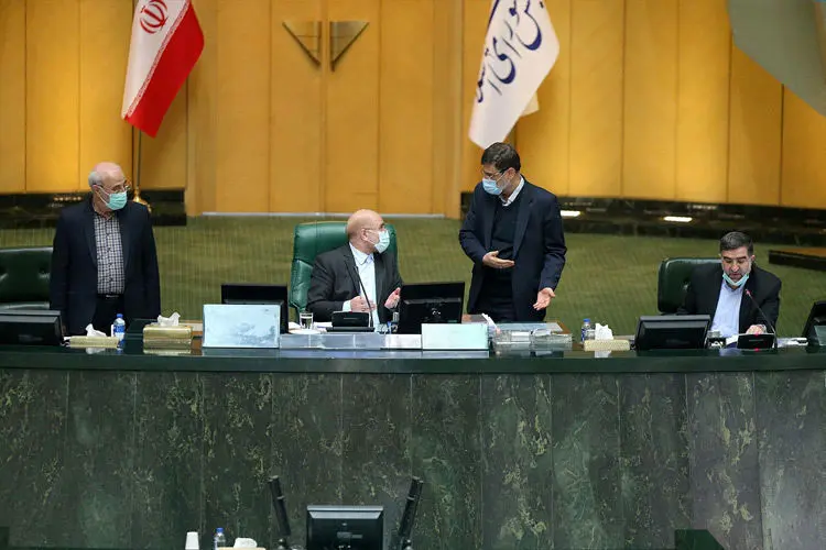 مجلس باز هم نفهمید به چه چیزی رای داده است!