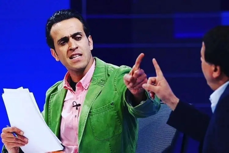 سرانجام به علی کریمی مجوز می‌دهند؟