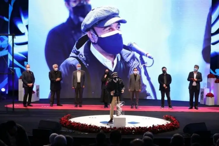 سلبریتی‌ها باید مالیات دهند