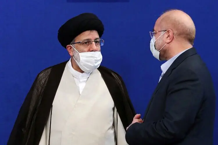 مخالفت با ریاست جمهوری روحانیون و نظامیان