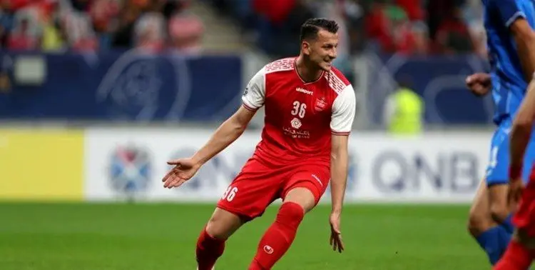 غیبت قطعی مهاجم پرسپولیس مقابل سایپا