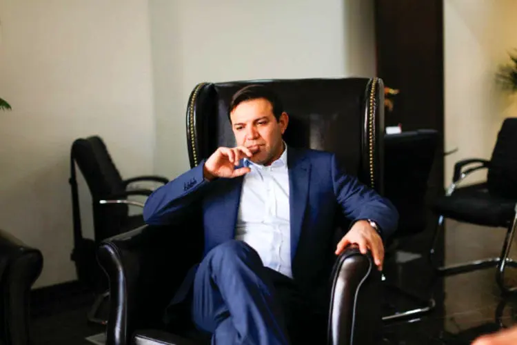 قطعی شد؛ عزیزی خادم رئیس جدید فدراسیون فوتبال