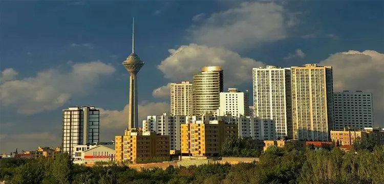 تهرانگردی در یک روز با معرفی چند مکان دیدنی