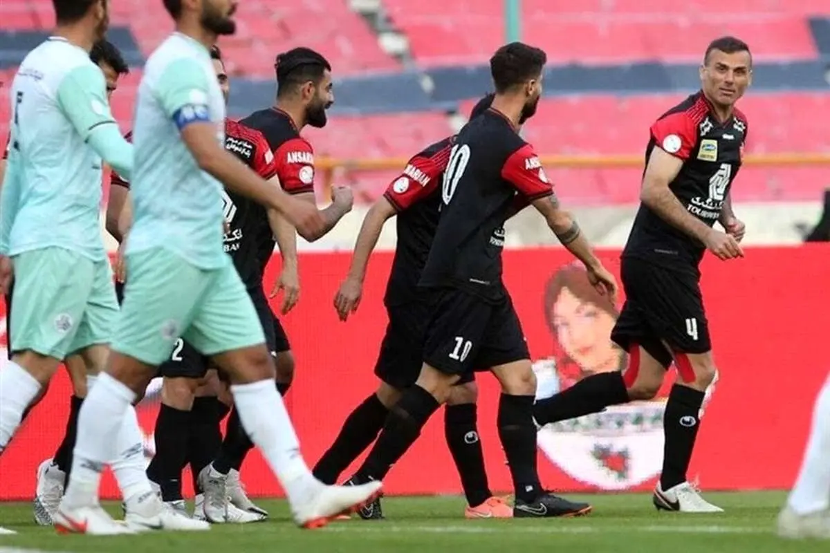 پرسپولیس با گل کاپیتان صدرنشین ماند
