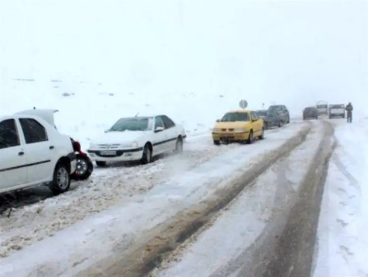 (ویدئو) بوران شدید در محور هراز - حدفاصل امامزاده هاشم