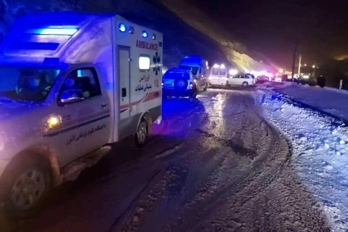 (ویدئو) واژگونی مرگبار اتوبوس فوتسالیستها در پی بهمن