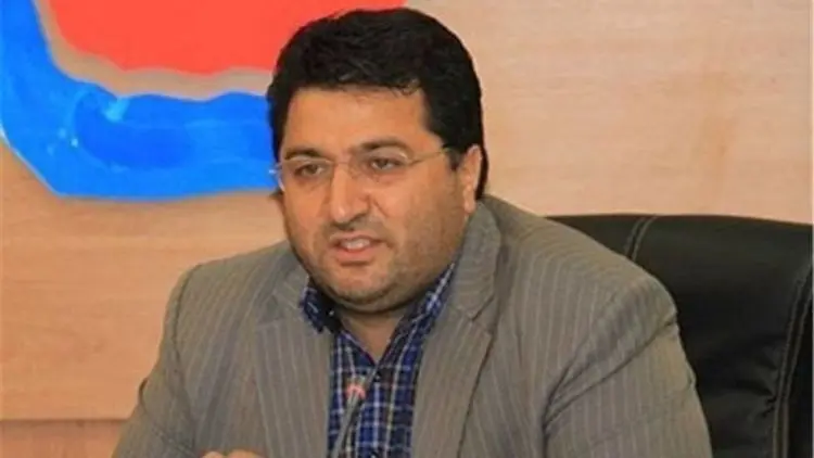 (ویدئو) حضور ناگهانی فرزند یک مسئول در مصاحبه زنده