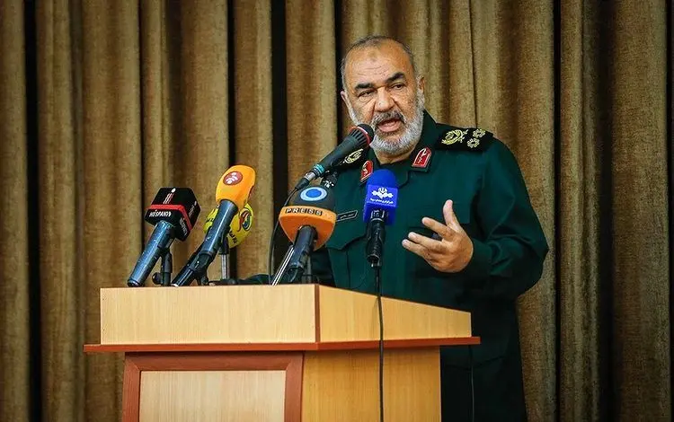 سردار سلامی: بارها تا لبه جنگ پیش رفته‌ایم