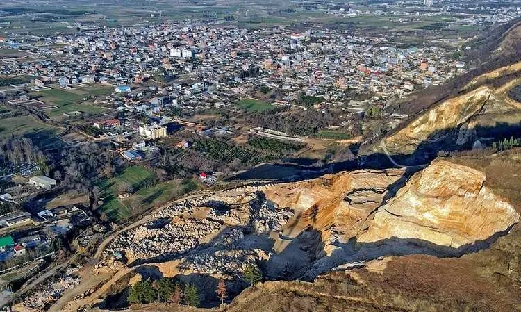 (تصاویر) کوه خواران سیری ناپذیر