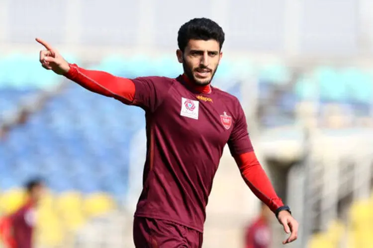 پیشنهاد لیگ برتری برای مهاجم از خارج آمده پرسپولیس