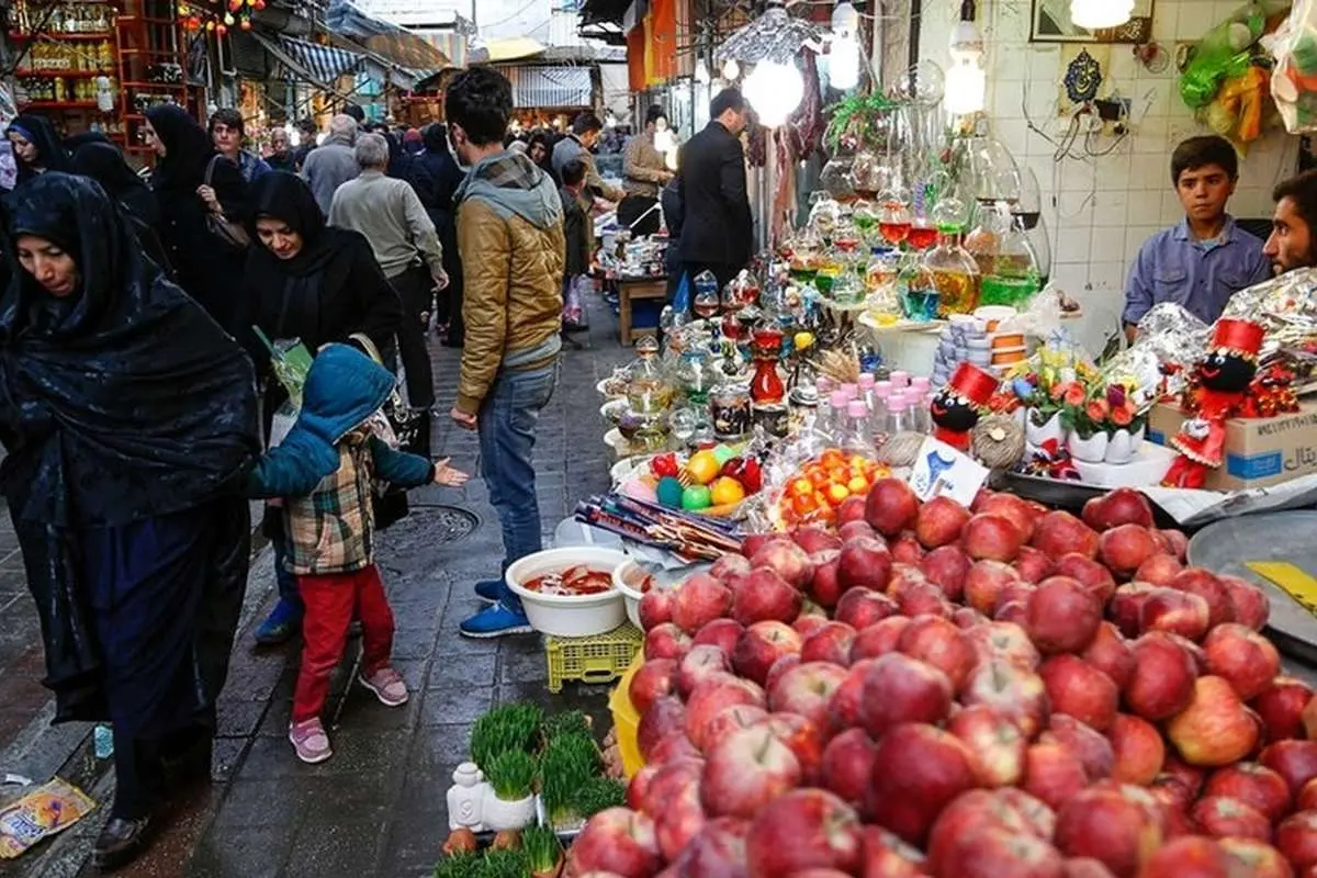 کاهش ۳۰ تا ۳۵ درصدی خرید میوه و مواد غذایی