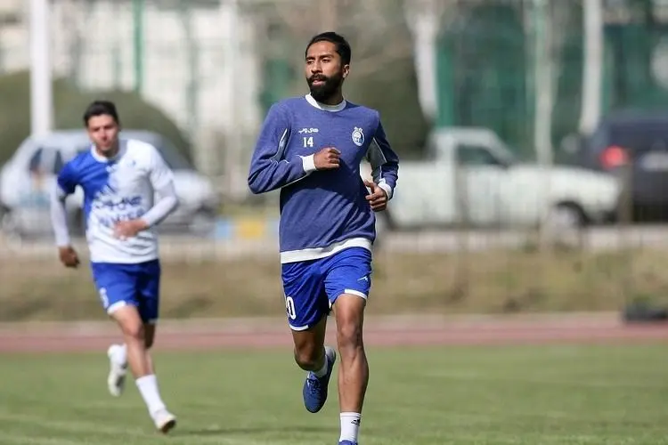 یک استقلالی رسماً جدا شد