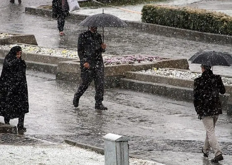 وزش باد شدید، کولاک و سقوط بهمن در جمعه آخر سال