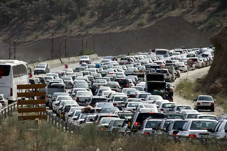 ترافیک ۱۰ کیلومتری پشت کندوان