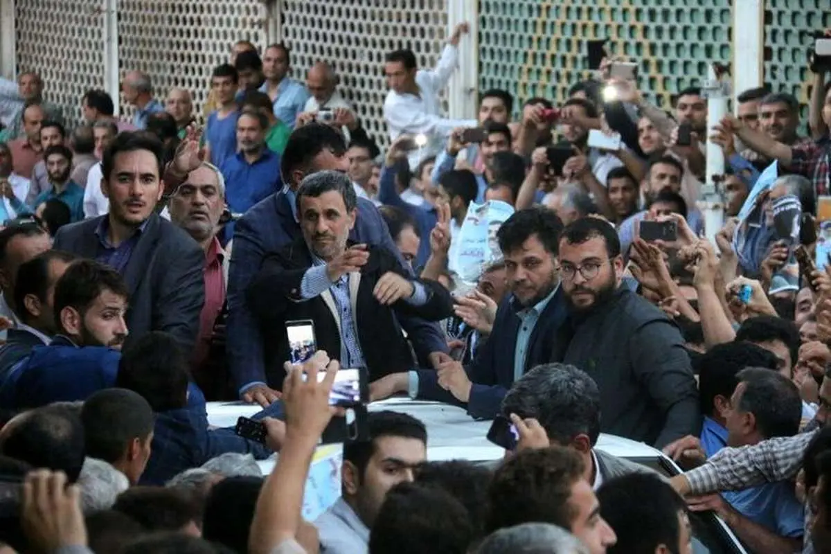 محمود احمدینژاد در انتخابات ۱۴۰۰ ثبتنام میکند؟