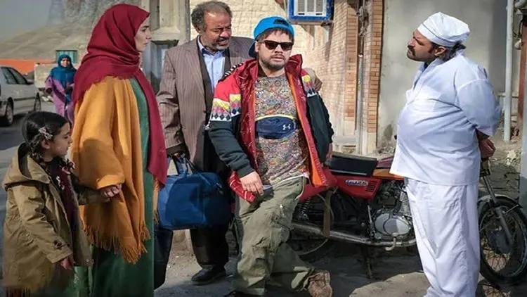 (ویدئو) کنایه به سلبریتی‌ها و خودمانی شدن با پوتین در «نون خ»